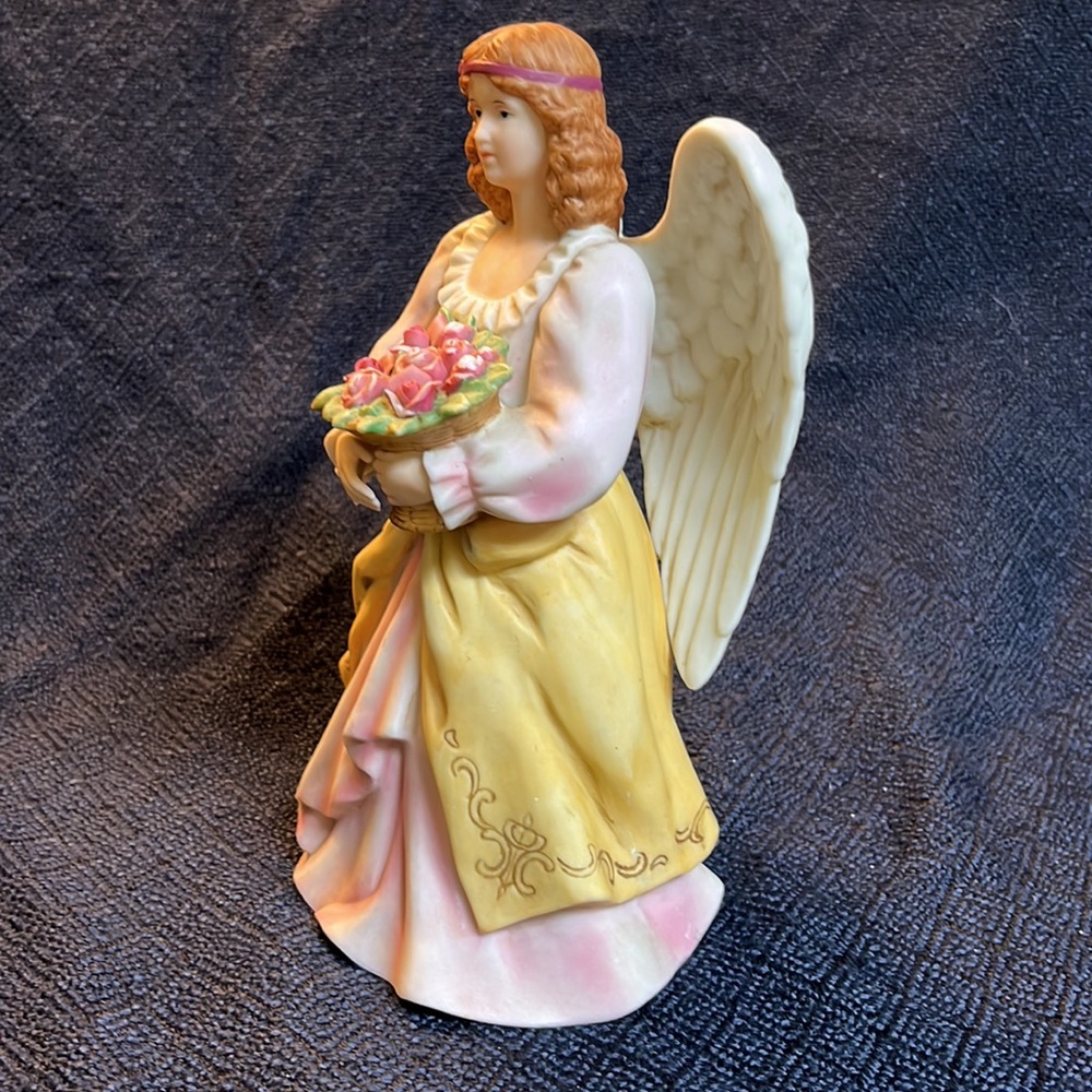 Home Interiors Homco Angel Figurine holding roses - Picture 2 of 6
